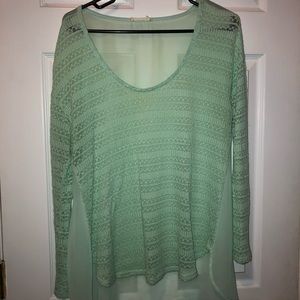 Super cute mint shirt!